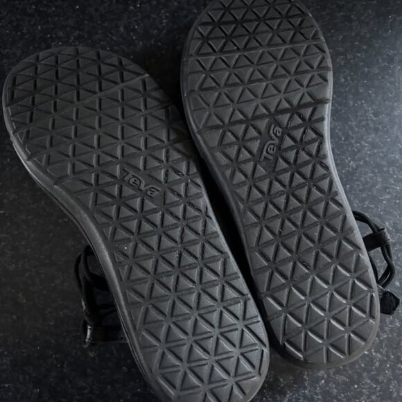 Teva Women's Voya Infinity Sandal, Black, US9 - Picture 3 of 5